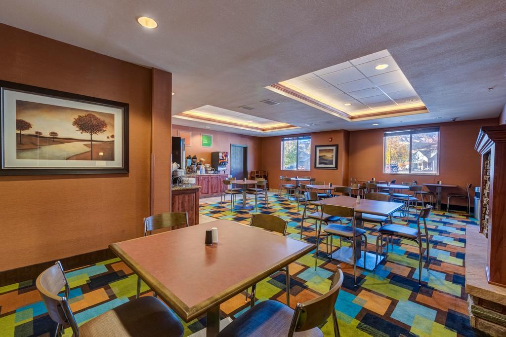 降落伞宏伟愿景酒店 外观 照片